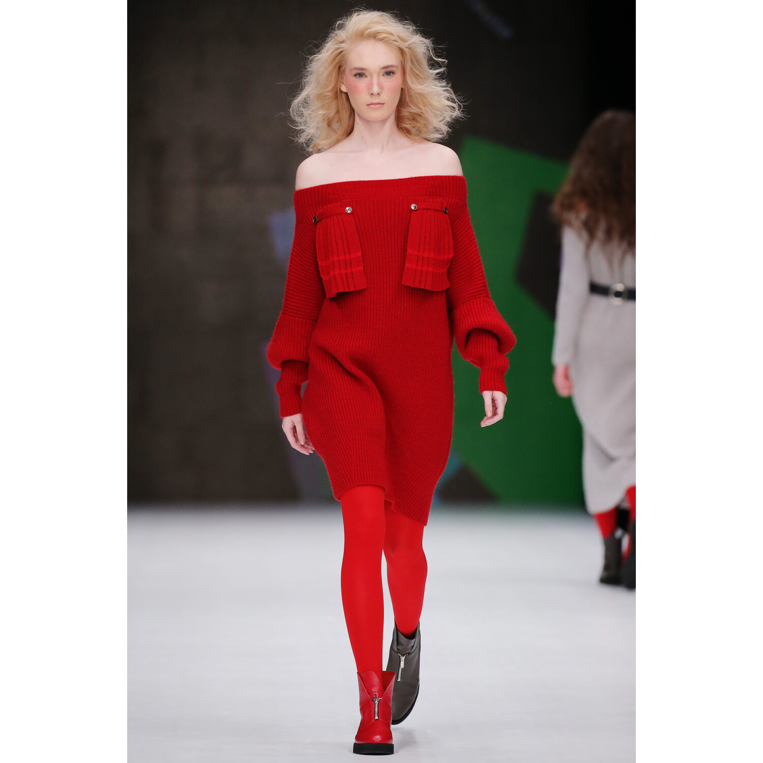 Фото KSENIASERAYA Fall 2018 Ready-to-Wear , Ксения Серая осень зима 2018 , Fashion show , неделя моды в Москве , MBFWRussia , Mercedes Benz Fashion Week , Mainstyles , Mainstyle